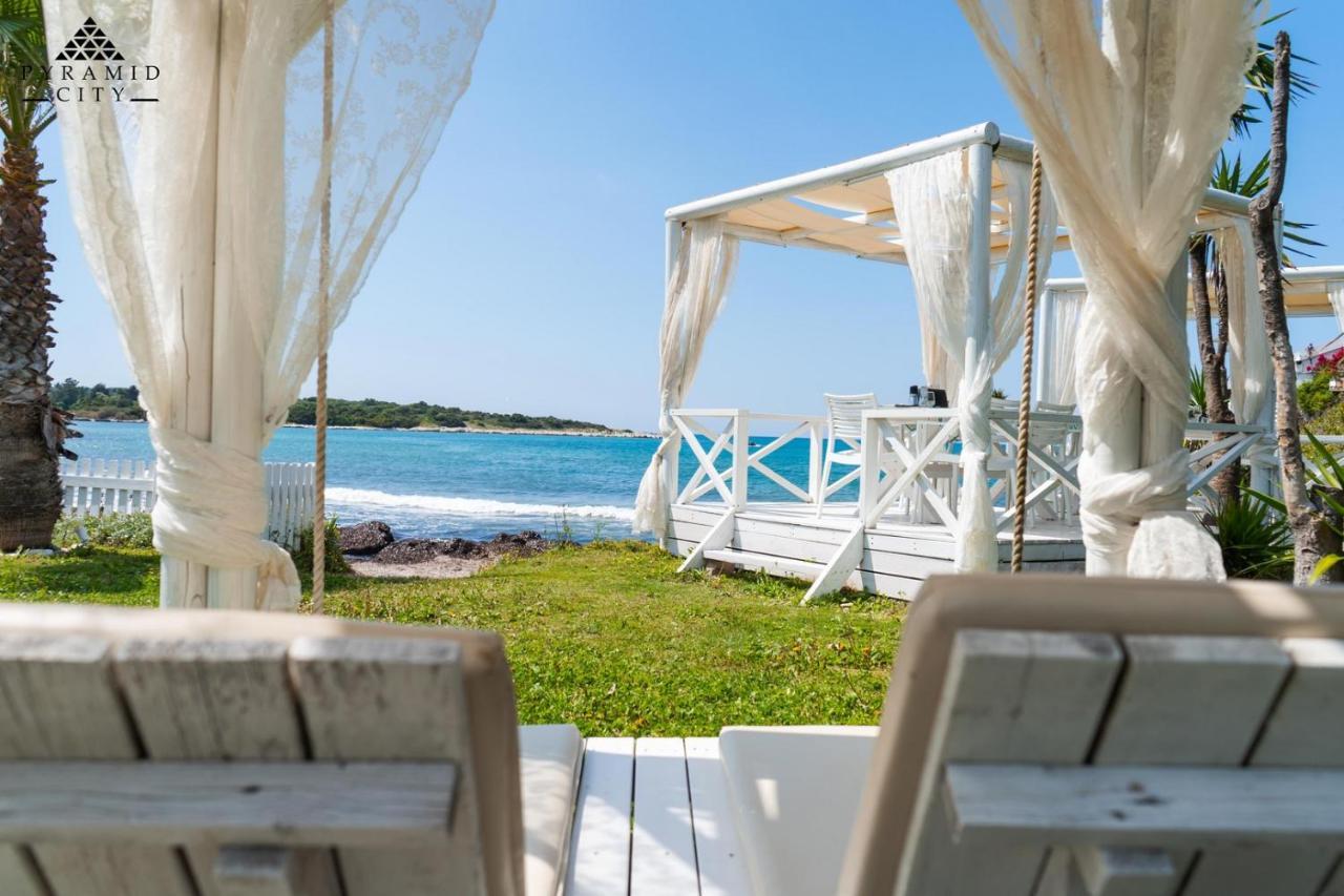 Neptune Sea House - Beachfront Agios Spyridon  Esterno foto